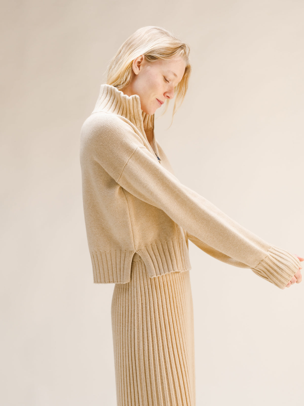 Hochgeschlossener Pullover aus Woll-Kaschmir-Mischung mit Reißverschluss