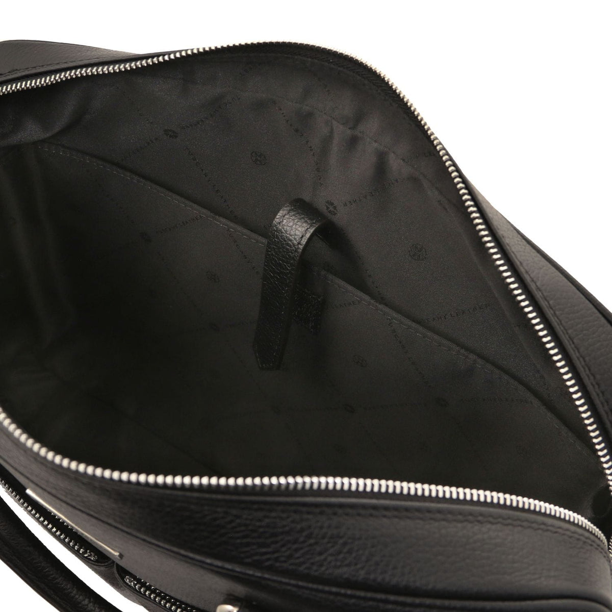Interior of Treviso cartella porta laptop in pelle con blu lining, tasca con zip along the top, e a leather cinturino di sicurezza.