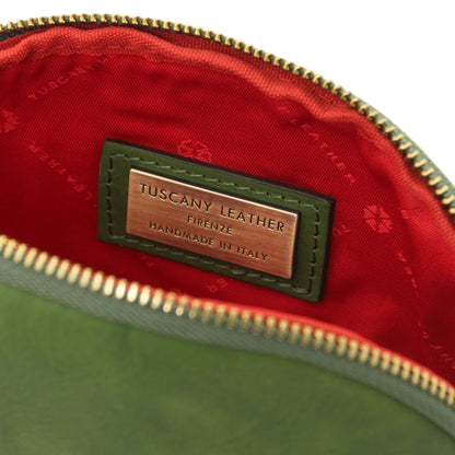 Vera - Vegetable-tanned leather toiletry case | TL142570