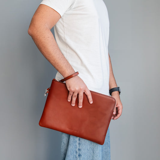 Giulio - Maxi leather clutch with handle