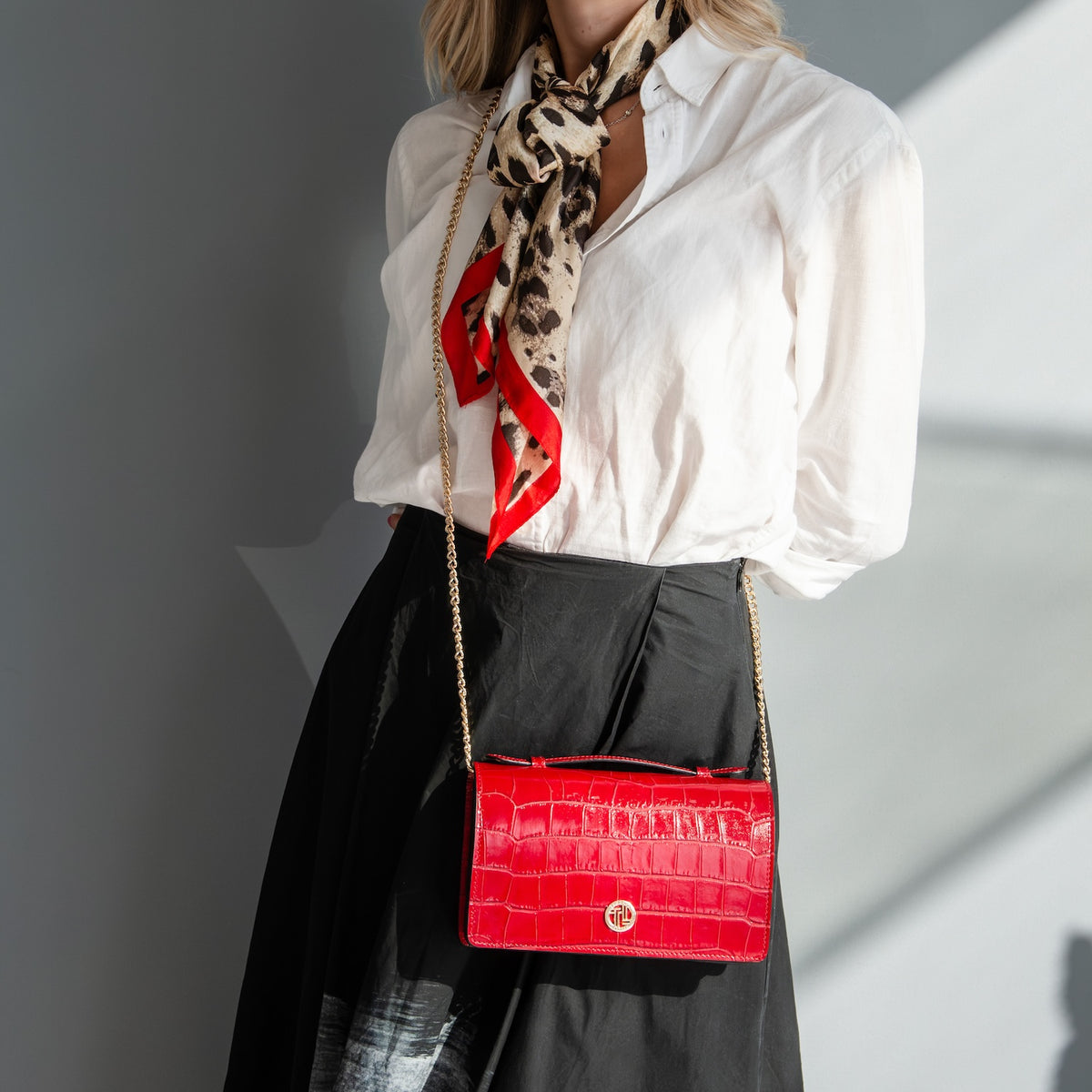 Opera Croque - Croc print leather clutch with chain strap