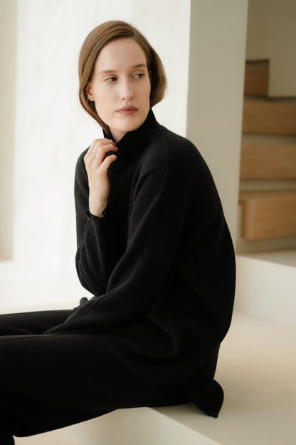 Einfarbiger Maxi-Rollkragenpullover aus Woll-Kaschmir-Mischung