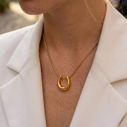 Collier fer à cheval