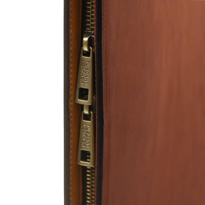 Cesare - Leather document case with handle and ring binder | TL142554