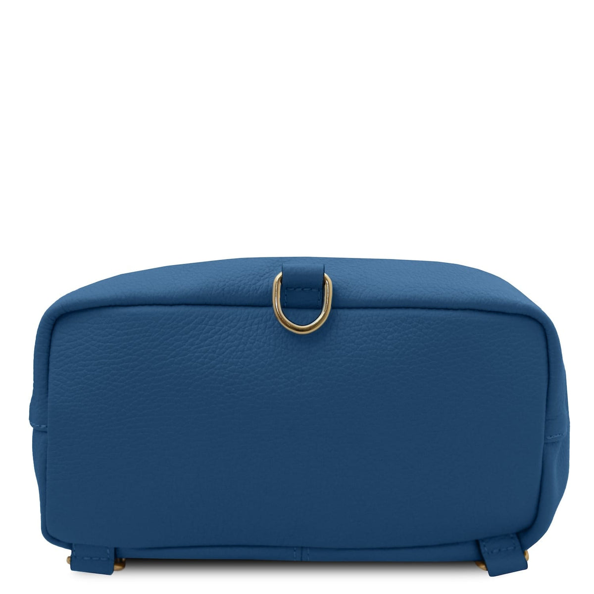 Onderaanzicht of blue Dublin leather backpack toont goudkleurige ringdetails and reinforced seams