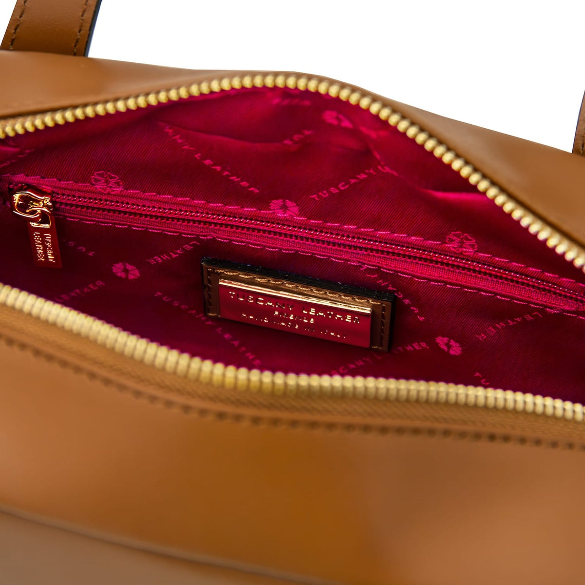 Eclaire - East-West Leather Shoulder Bag | TL142581