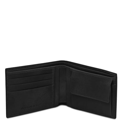Vista interna di un portafoglio a due ante in pelle opaca nera con più slot carte e portamonete
