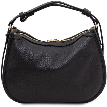 Vista lateral of the black piel suave hobo bag highlighting its curved silhouette and herrajes dorados