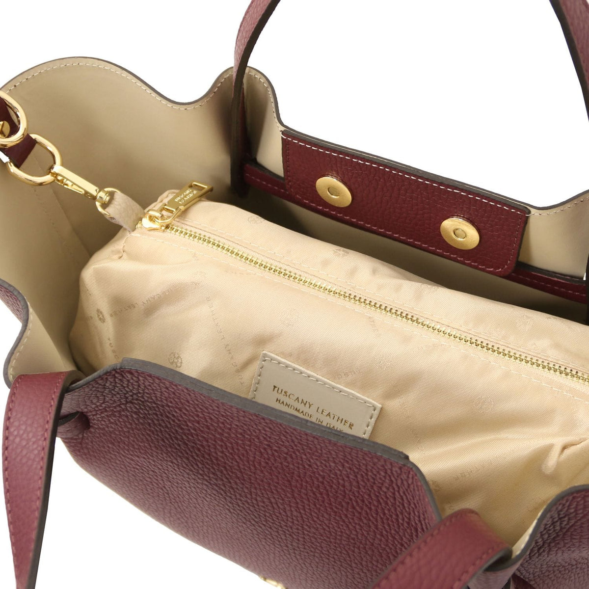 Legame - Italian leather shopping bag - Large size | TL142481 in burgundy pele martelada with beige forro interior and zippered inner pouch sobre fundo branco