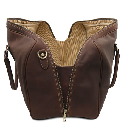 Grand sac de voyage Lisbona en cuir marron avec intérieur beige rayé et ouverture zippée centrale