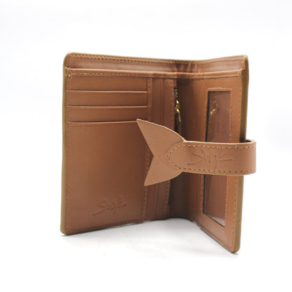 Lumi - Hewoven Leather Wallet | Marrone & Taupe open to display card slots, ID window, e secure leather tab closure su sfondo bianco.