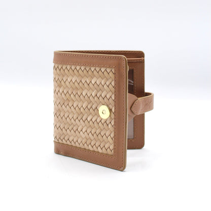 Lumi - Hewoven Leather Wallet | Marrone & Taupe featuring woven leather con smooth marrone leather trim e a gold-tone snap closure.