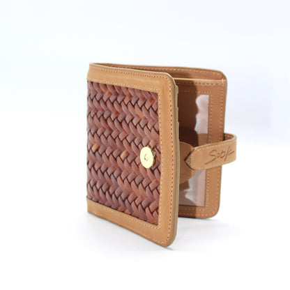 Lumi - Hewoven Leather Wallet | Taupe & Caffè showing woven leather front con taupe leather trim e clear ID window inside.