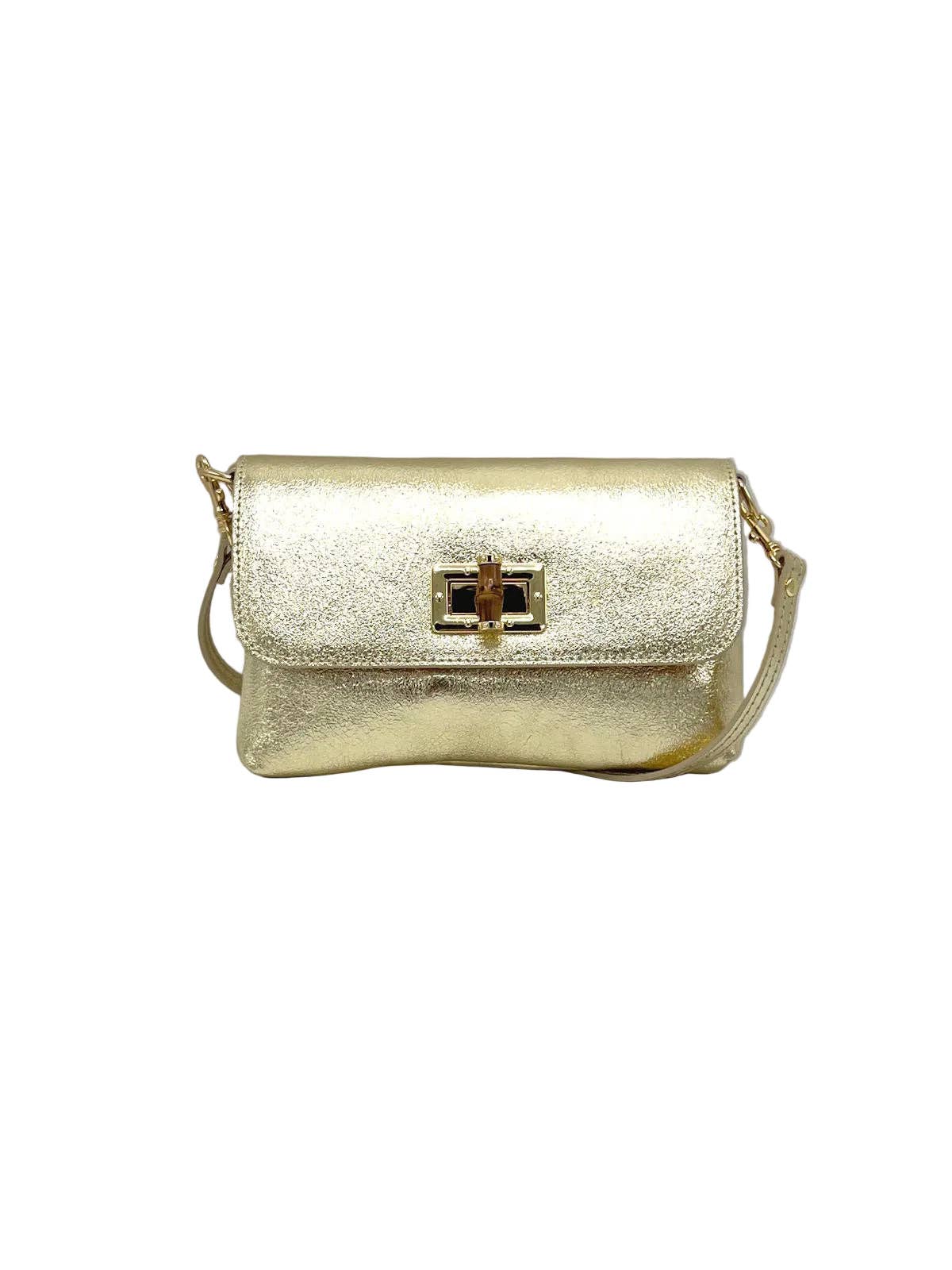 Orbetello leather shoulder bag in gold metallic finish con a front flap e chiusura girevole color oro