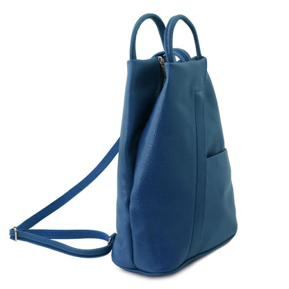 Vista laterale of blu pelle martellata Shanghai backpack con tracolla regolabile e external pocket