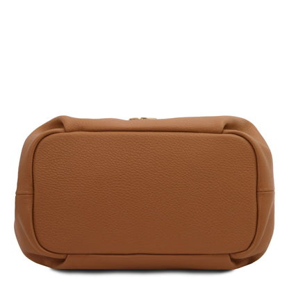 Nora - Soft leather handbag | TL142372