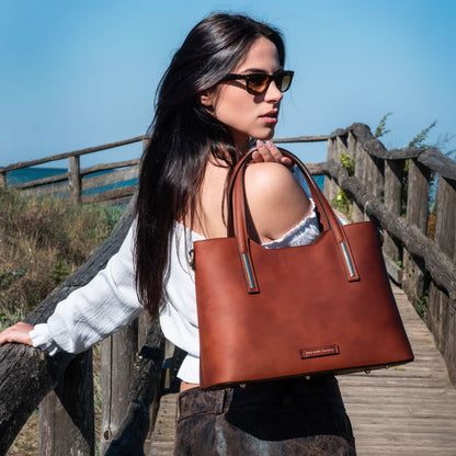 Olimpia - Matte leather tote | TL142561