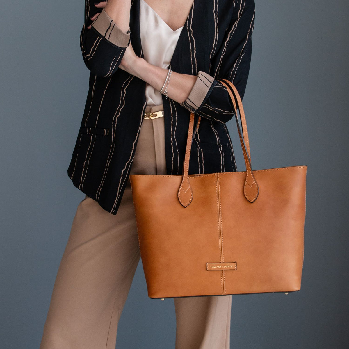 Essenza - Long handle leather tote bag
