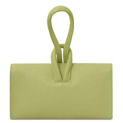 Lime green leather foldover clutch with a double loop poignée supérieure