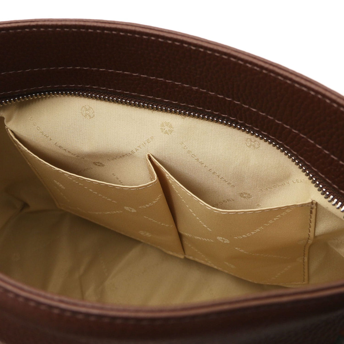TL Bag - Soft Borsa in pelle italiana | TL142087 con marrone pelle martellata exterior e beige fabric interior pockets con zipper closure