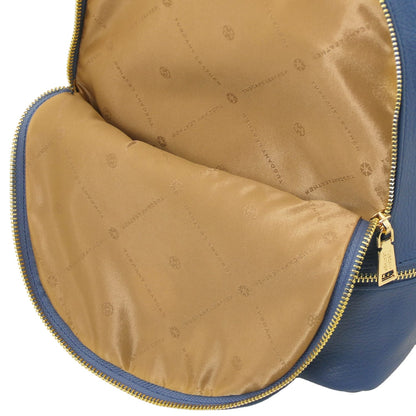 Vue intérieure of TL Bag showing cognac patterned lining and edge zipper with finitions dorées.