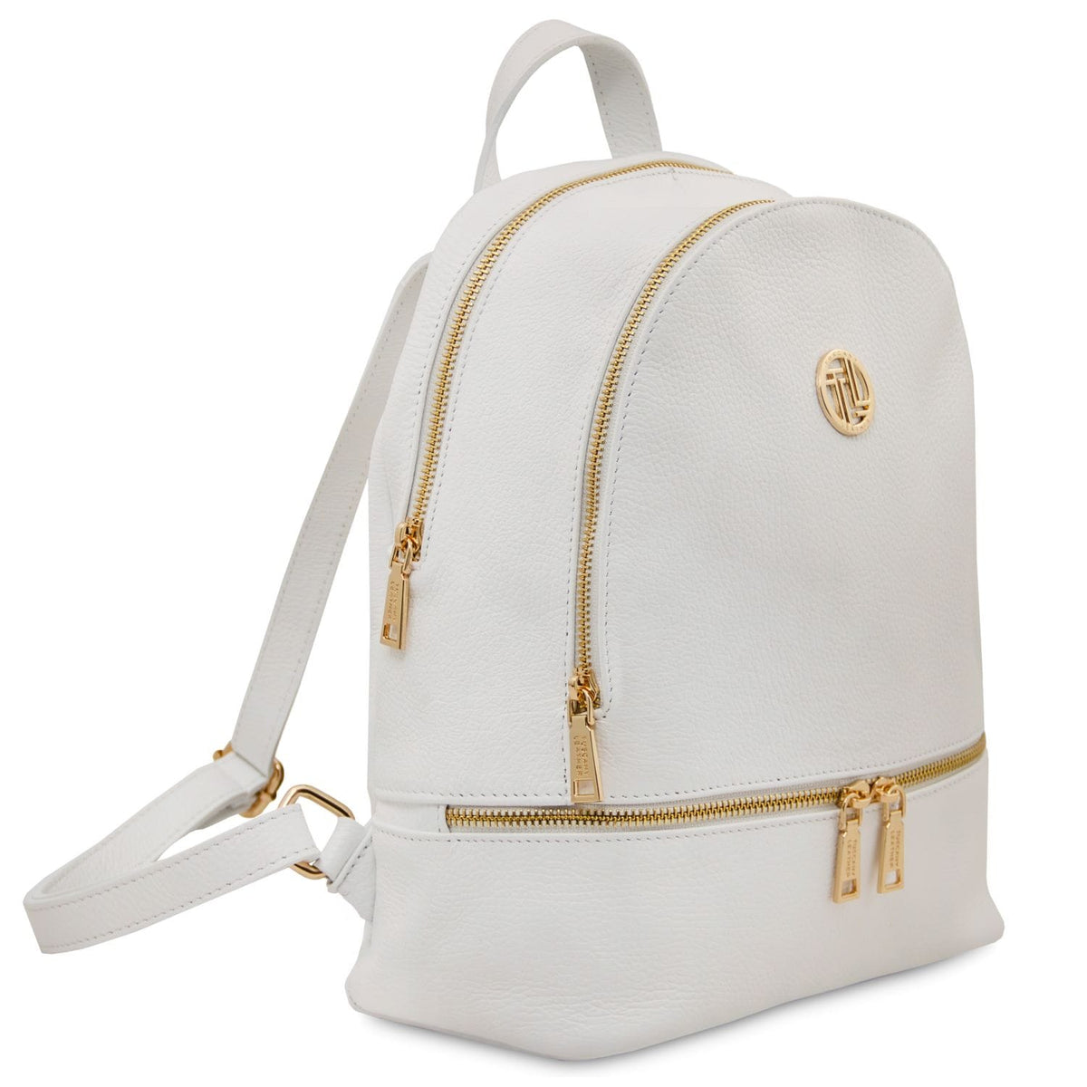 Blanc cuir souple backpack with fermetures zippées dorées, circular front logo badge, poignée supérieure and bandoulière réglables.