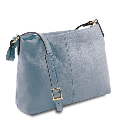 Soft blue Vollnarbenleder shoulder bag with verstellbarer Riemen and gold-tone buckle hardware, made in Italy.