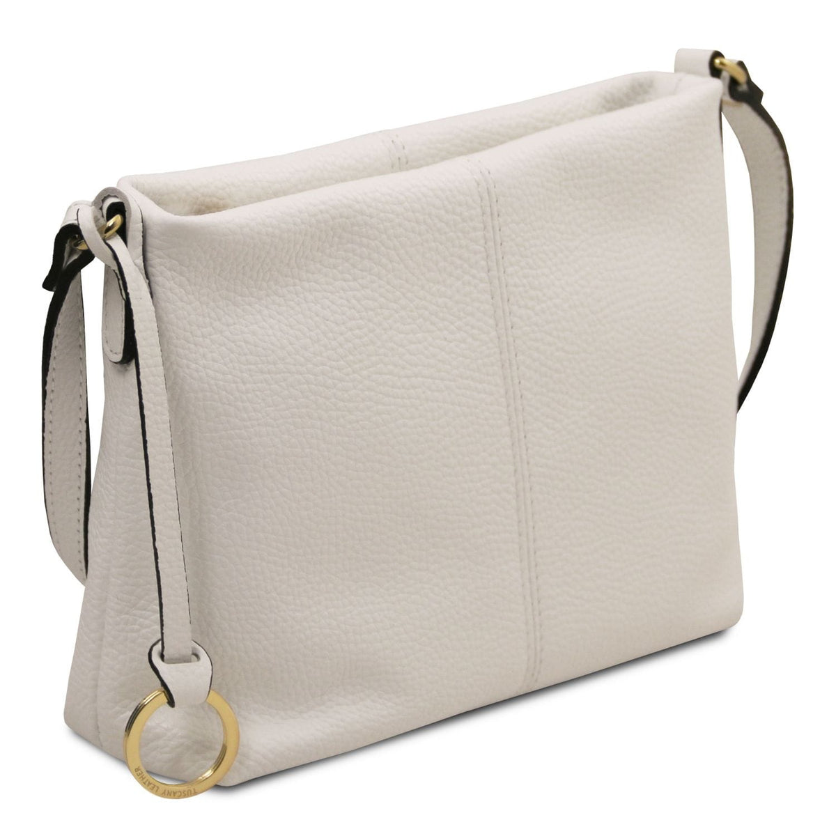 Soft white genarbtes Leder shoulder bag with verstellbarer Riemen and subtle goldfarbene Ringdetails accents.