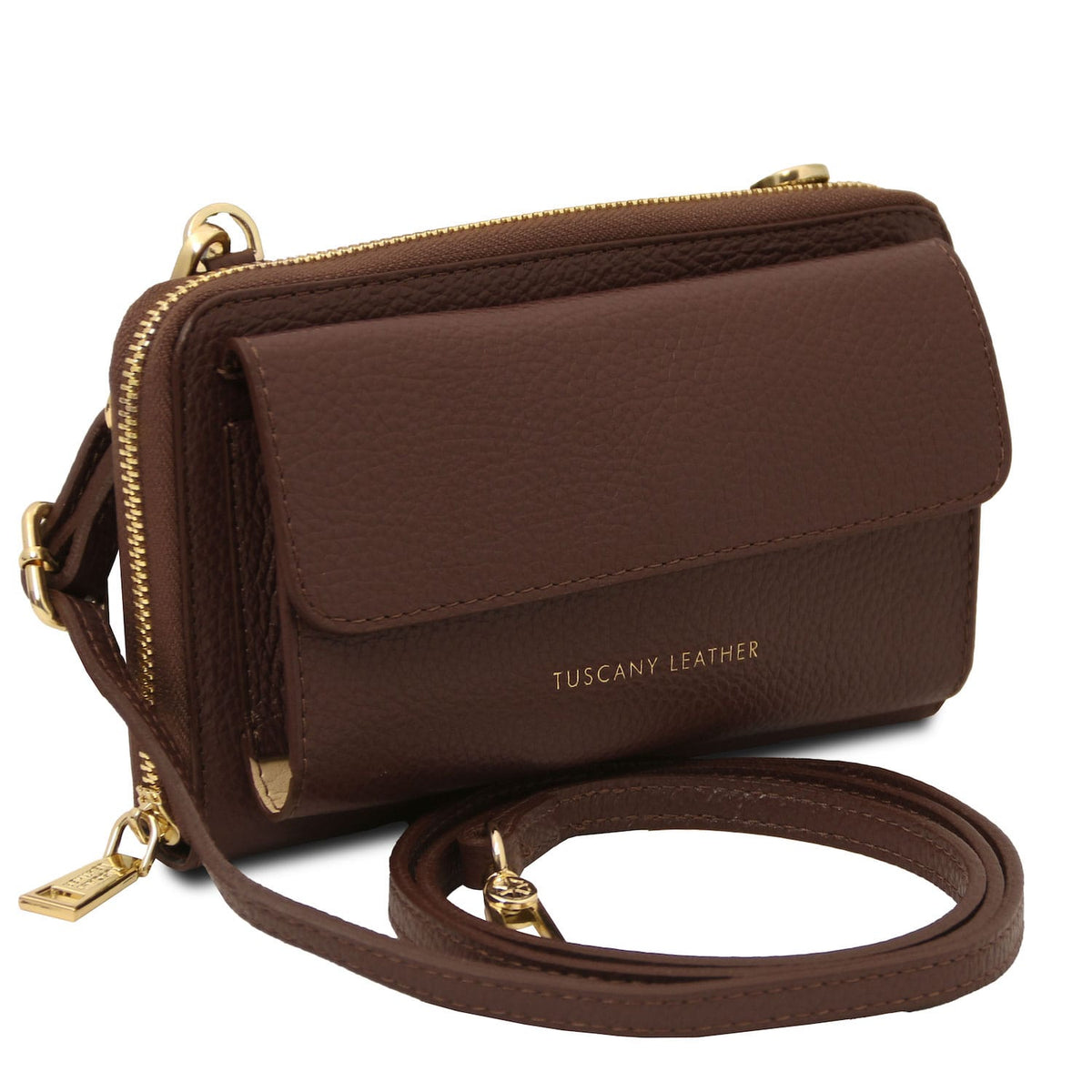 Urania - Leather phone wallet with strap | TL142433 in brown piel granulada with front flap pocket and gold-tone zipper sobre fondo blanco
