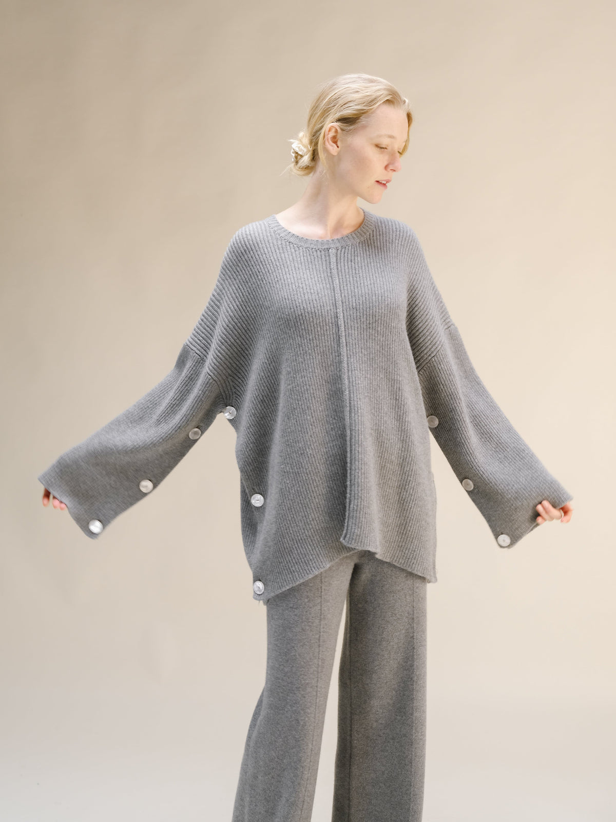 Maglieria Grigio acciaio / S Maglione-cappa oversize in misto lana e cashmere San Rocco Italia